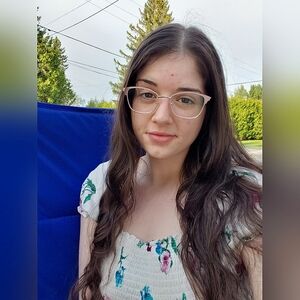 Meet your Posher, Brooklyn ☺️👋